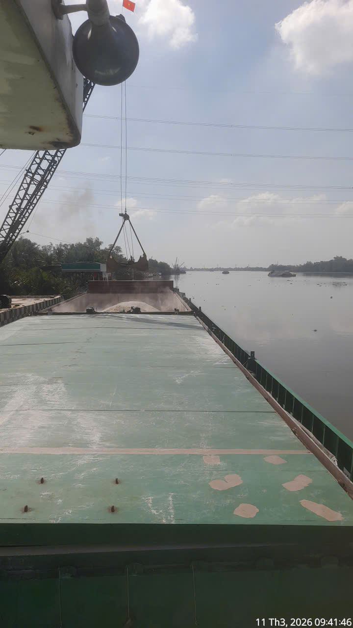 Dịch vụ vận tải sông biển 4